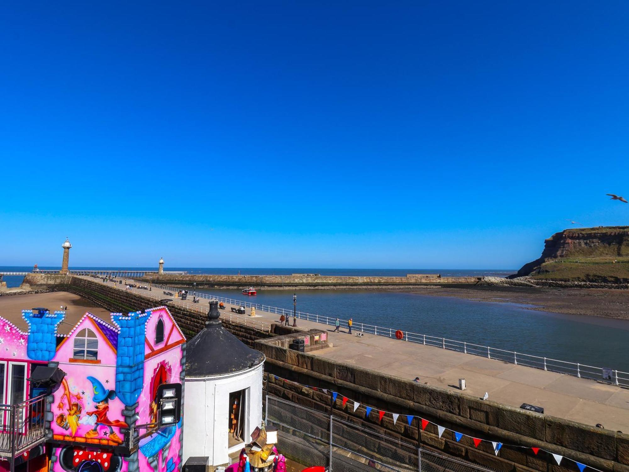 Beachfront Вітбі Екстер'єр фото